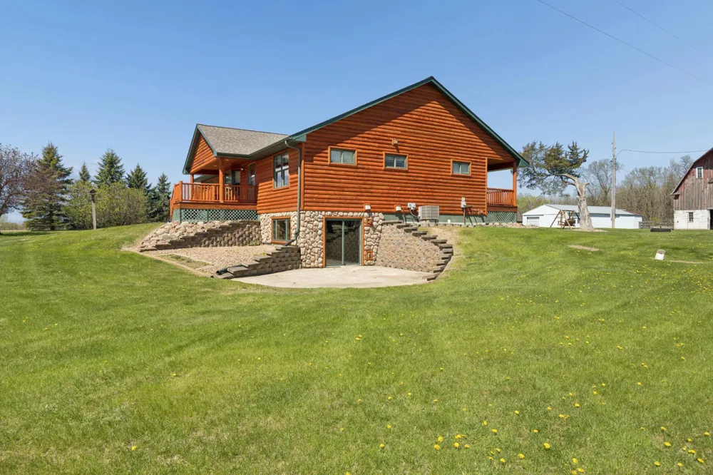 17991 Glendorado Road Princeton, MN 55371
