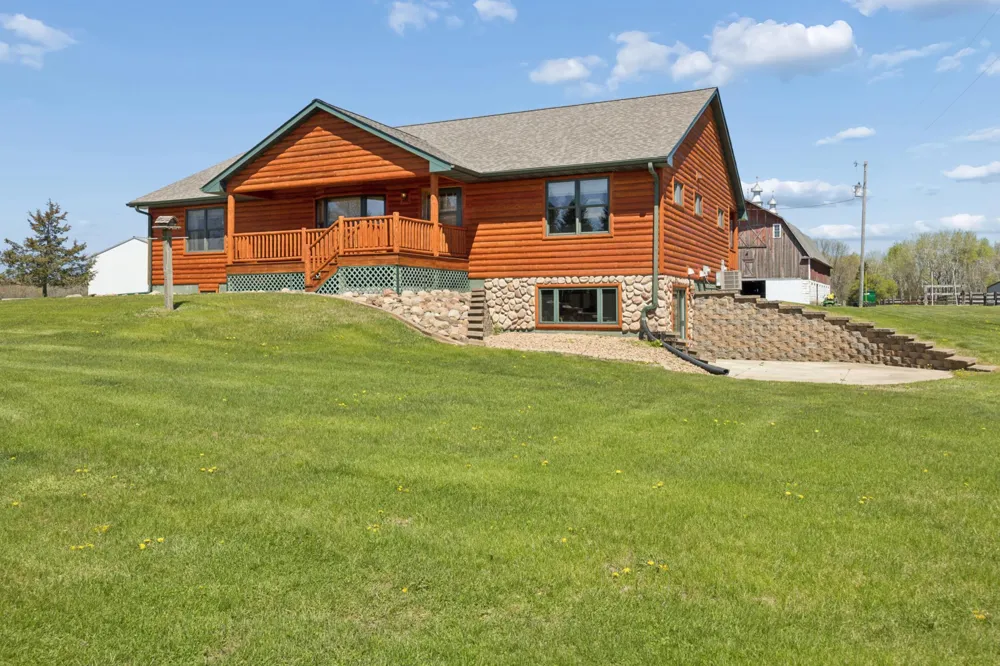 17991 Glendorado Road Princeton, MN 55371