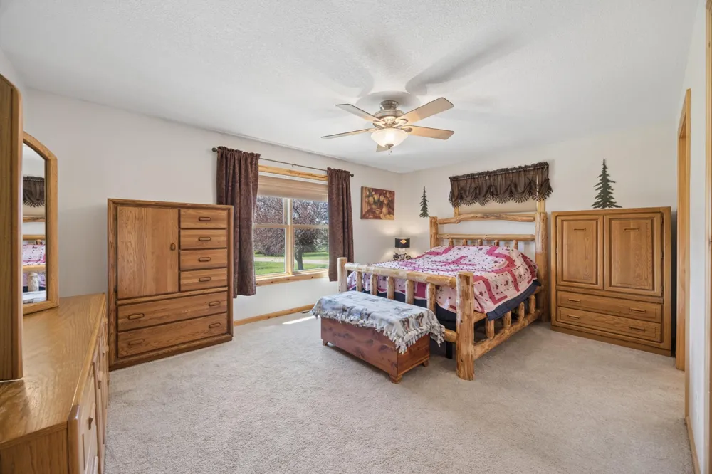 17991 Glendorado Road Princeton, MN 55371