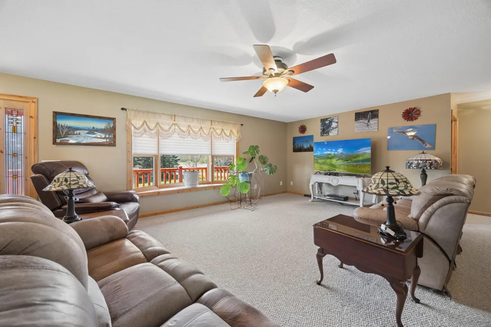 17991 Glendorado Road Princeton, MN 55371