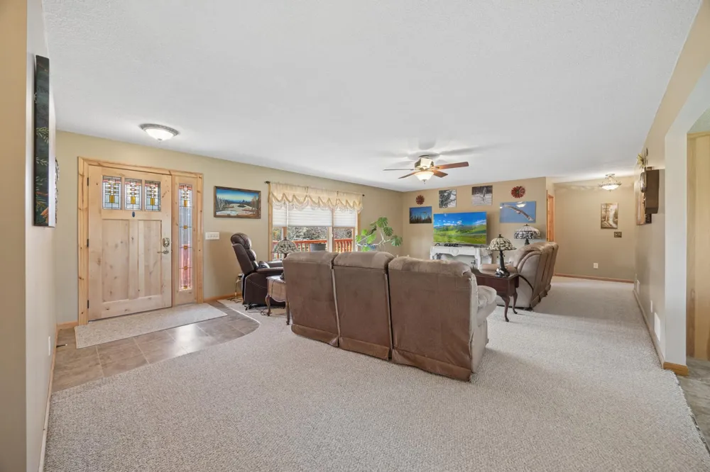 17991 Glendorado Road Princeton, MN 55371