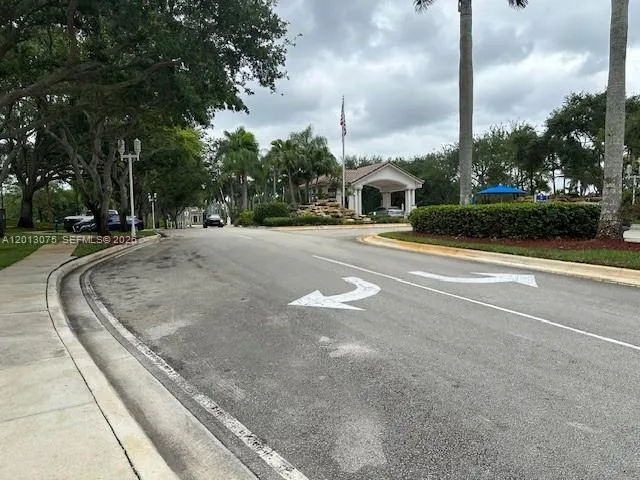 17110 NW 10th St Pembroke Pines, FL 33028