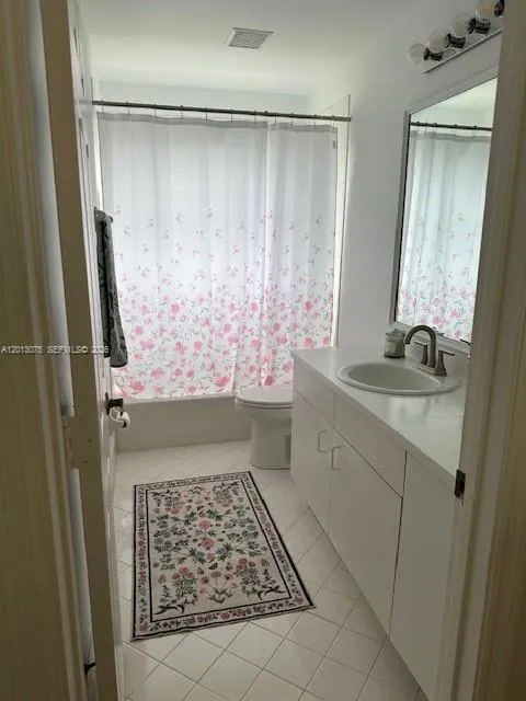 17110 NW 10th St Pembroke Pines, FL 33028