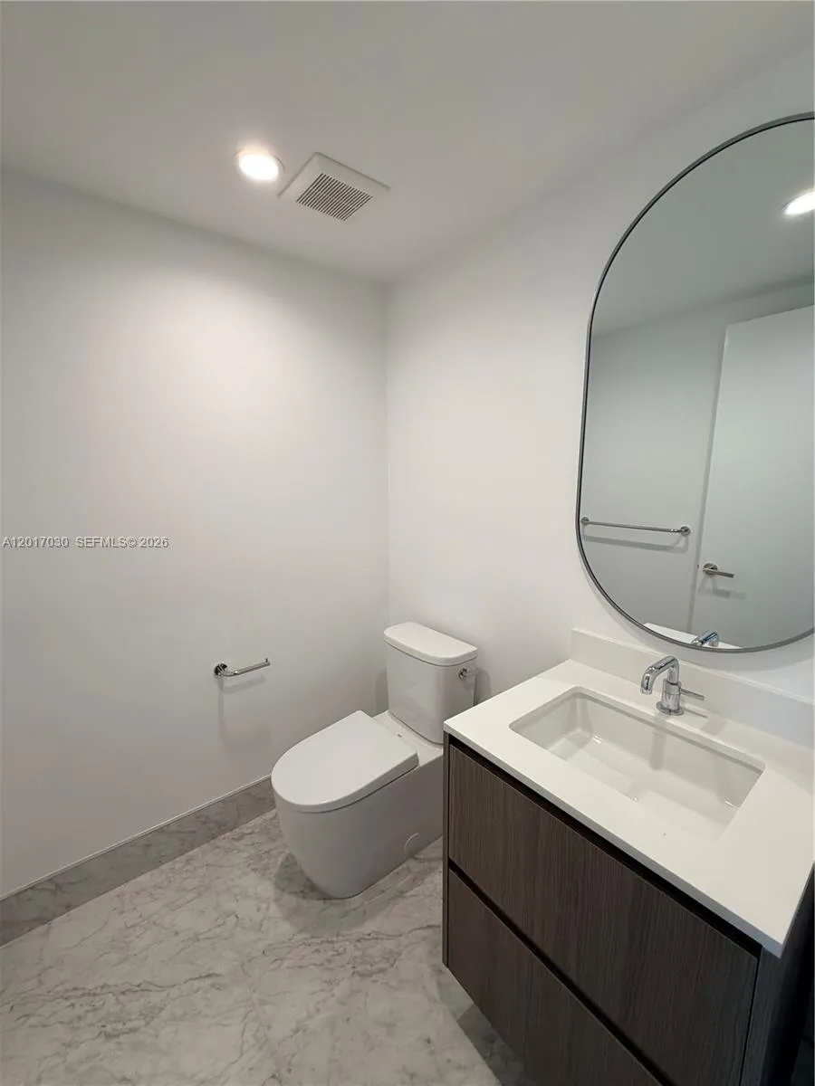 9221 E Bay Harbor Dr #309 Bay Harbor Islands, FL 33154