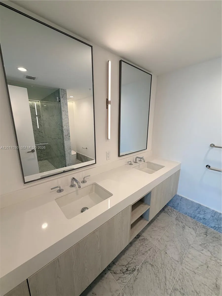 9221 E Bay Harbor Dr #309 Bay Harbor Islands, FL 33154