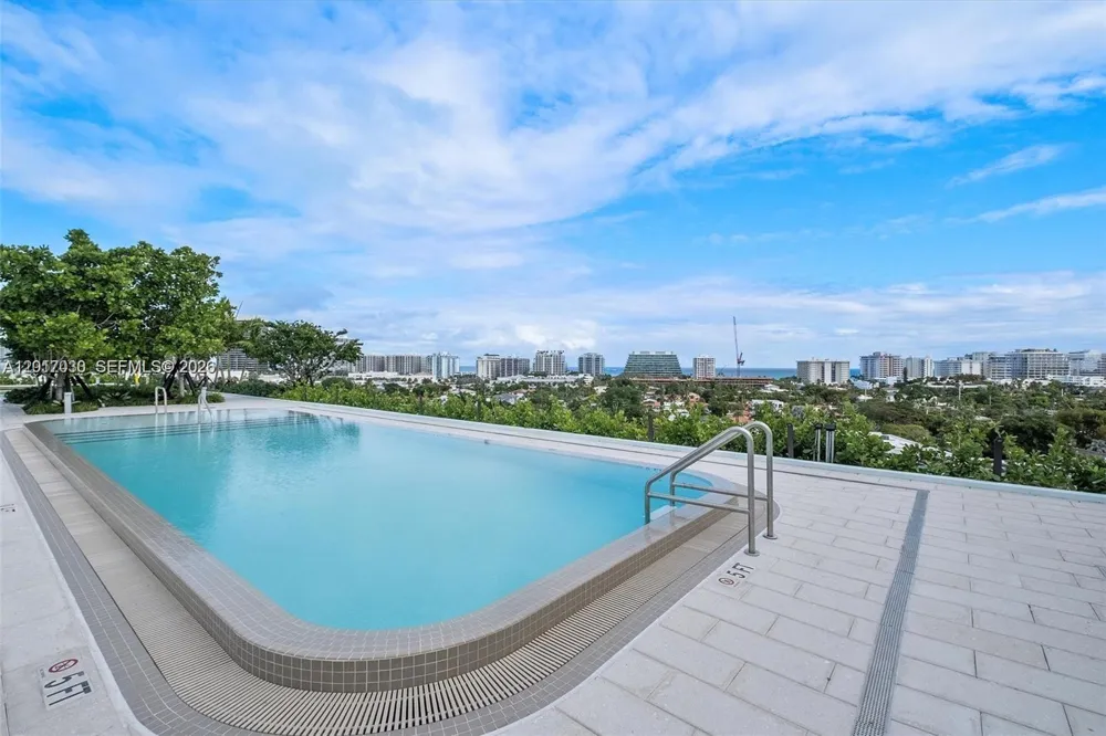 9221 E Bay Harbor Dr #309 Bay Harbor Islands, FL 33154
