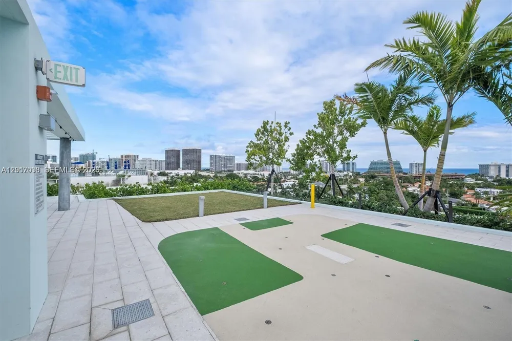 9221 E Bay Harbor Dr #309 Bay Harbor Islands, FL 33154