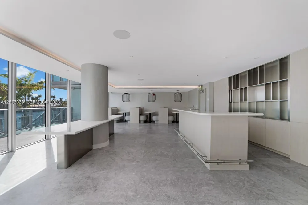 9221 E Bay Harbor Dr #309 Bay Harbor Islands, FL 33154
