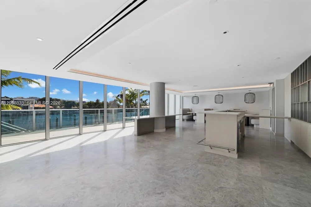 9221 E Bay Harbor Dr #309 Bay Harbor Islands, FL 33154