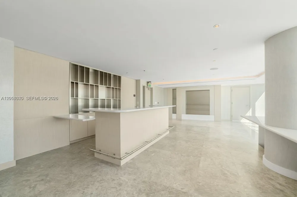 9221 E Bay Harbor Dr #309 Bay Harbor Islands, FL 33154