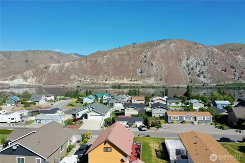 445 Entiat Place
