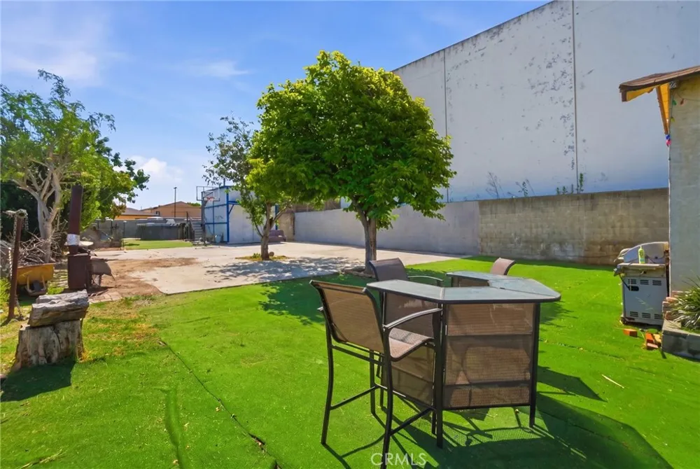 958 W 222nd Torrance, CA 90502