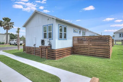 340 Alister Street #9