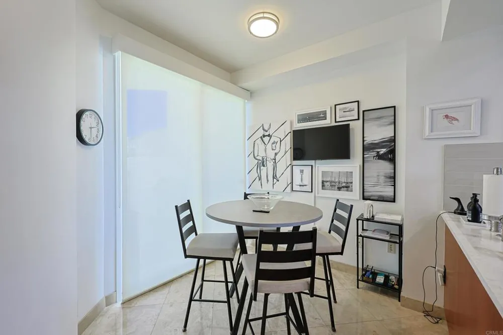 1220 1st Street #303 Coronado, CA 92118