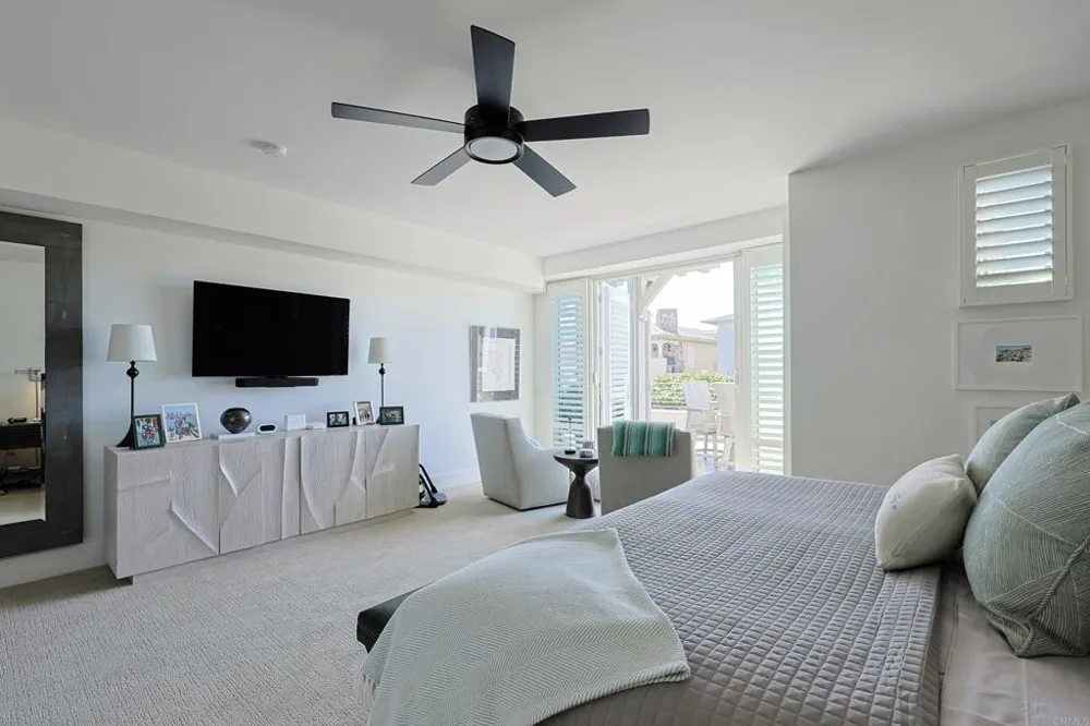 1220 1st Street #303 Coronado, CA 92118