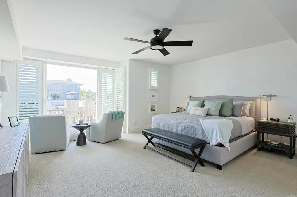 1220 1st Street #303 Coronado, CA 92118