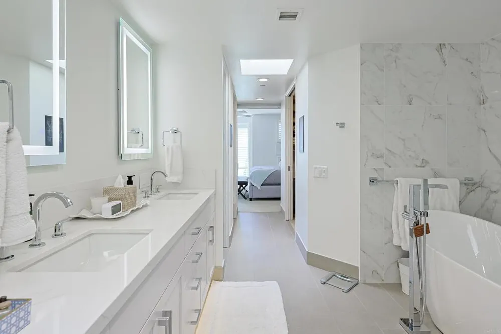 1220 1st Street #303 Coronado, CA 92118