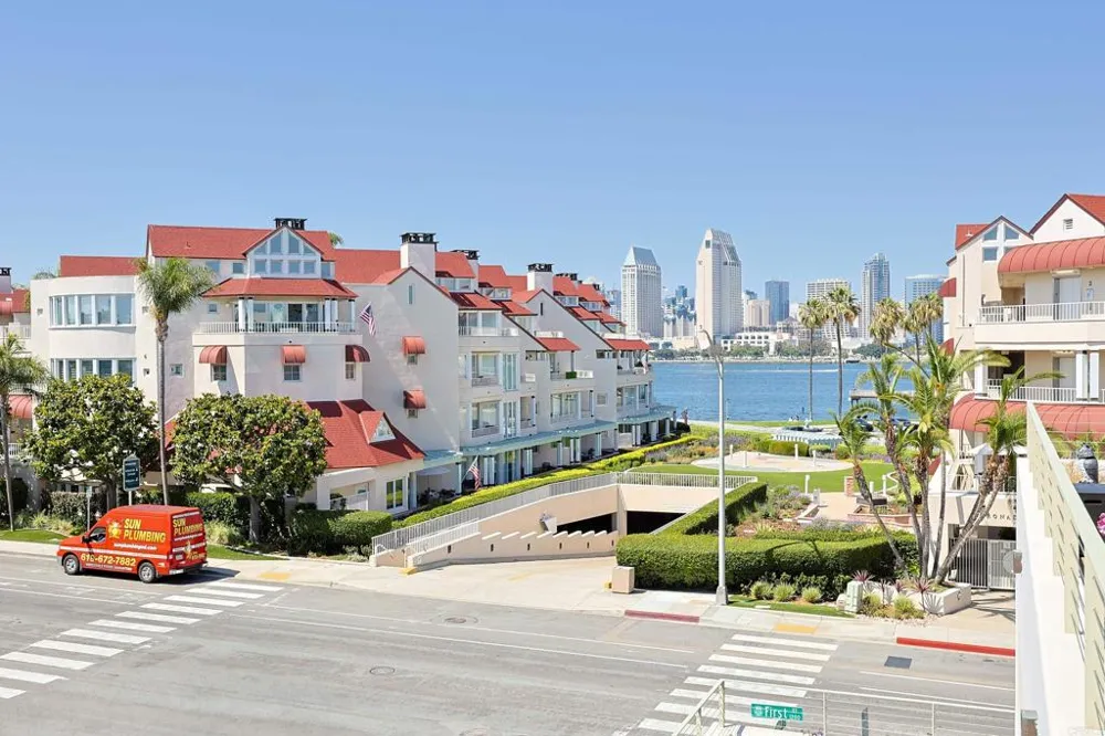 1220 1st Street #303 Coronado, CA 92118