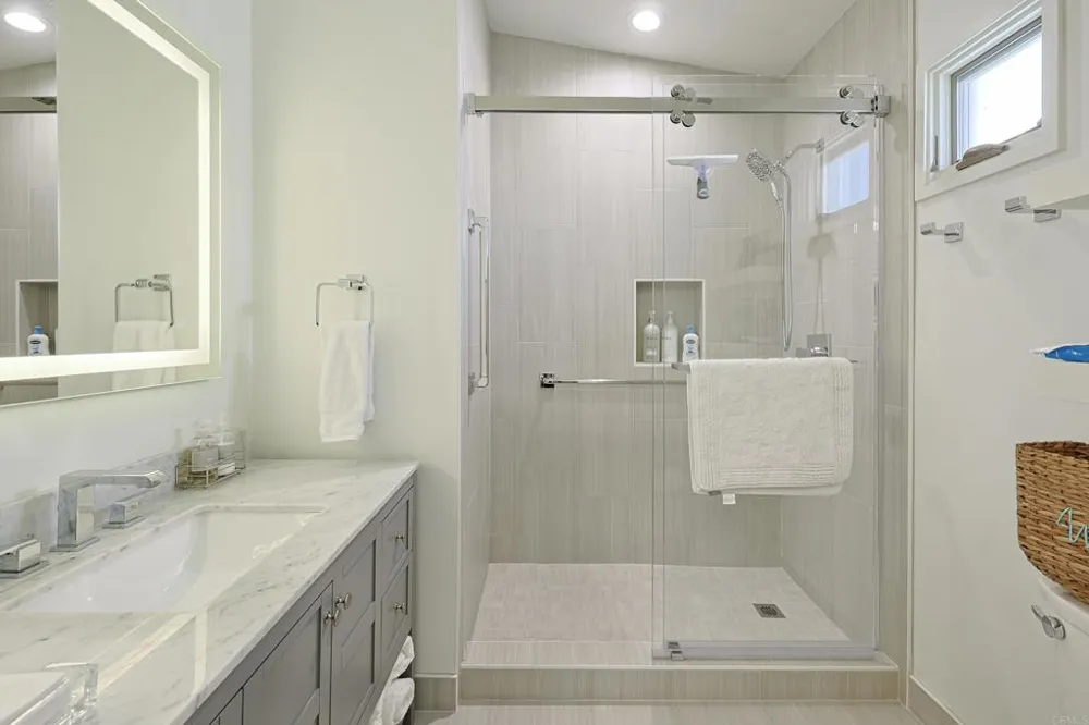 1220 1st Street #303 Coronado, CA 92118