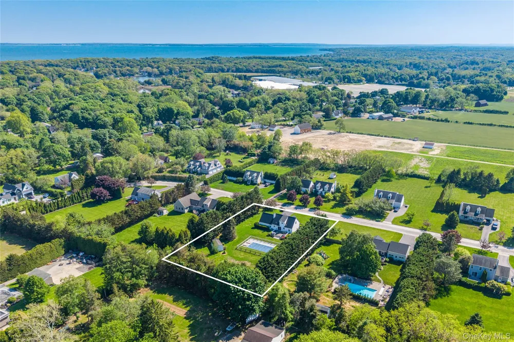 820 Gabriella Court Mattituck, NY 11952