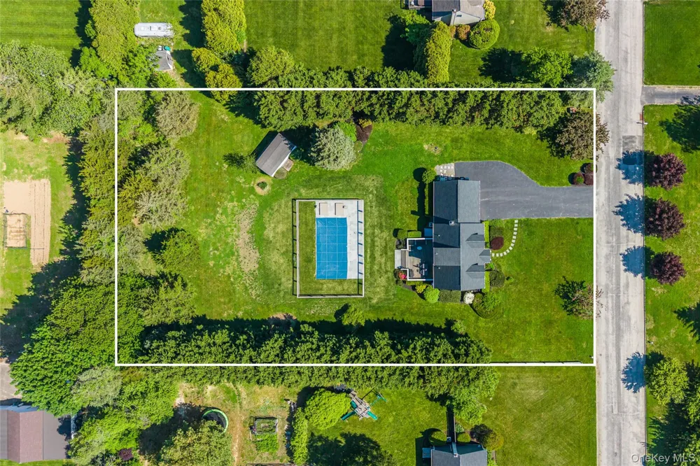 820 Gabriella Court Mattituck, NY 11952