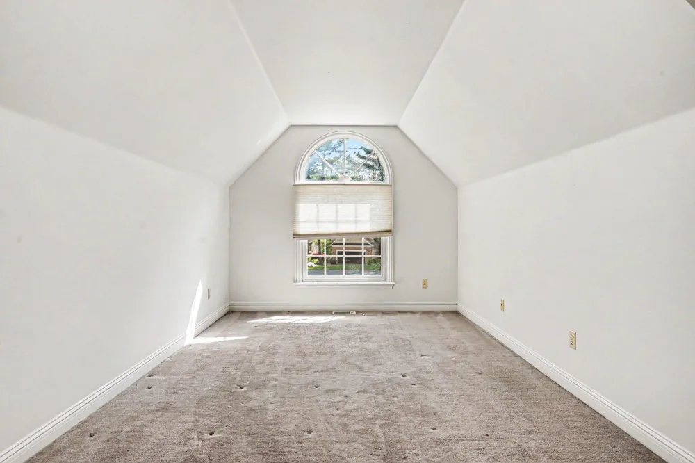 4696 Forest Creek Drive Kalamazoo, MI 49009