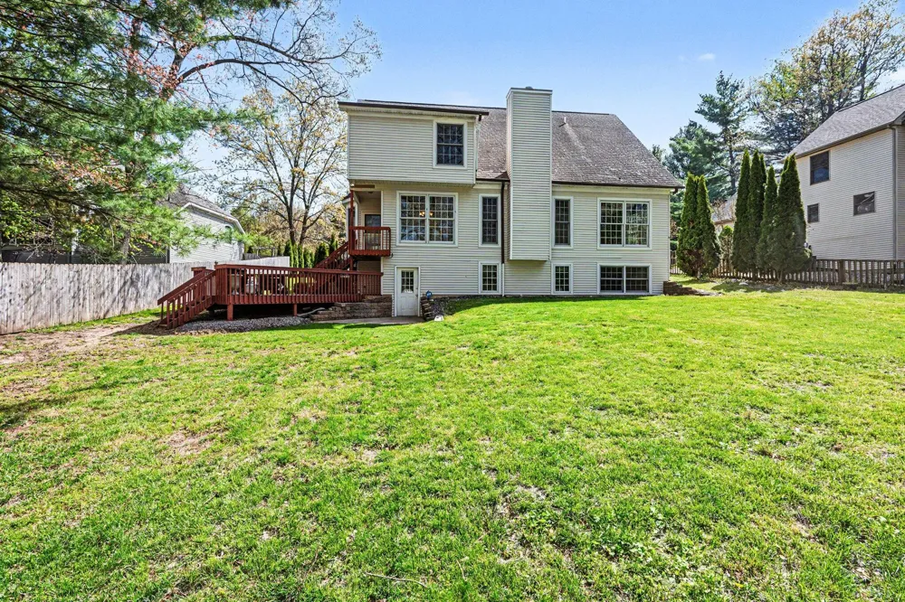 4696 Forest Creek Drive Kalamazoo, MI 49009