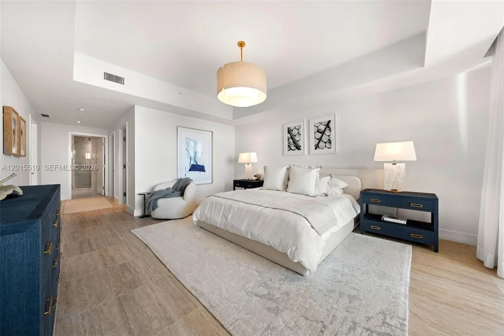 525 Fort Lauderdale Beach Blvd #702 Fort Lauderdale, FL 33304