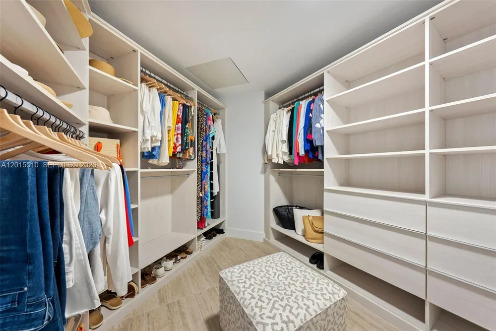 525 Fort Lauderdale Beach Blvd #702 Fort Lauderdale, FL 33304