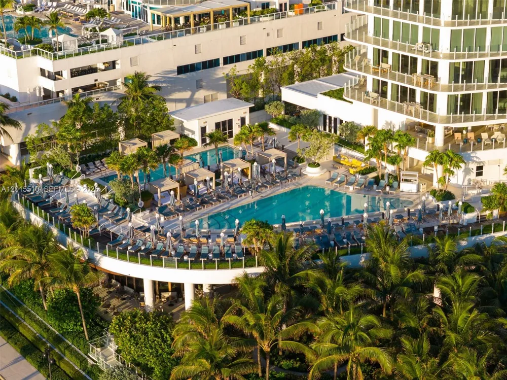 525 Fort Lauderdale Beach Blvd #702 Fort Lauderdale, FL 33304