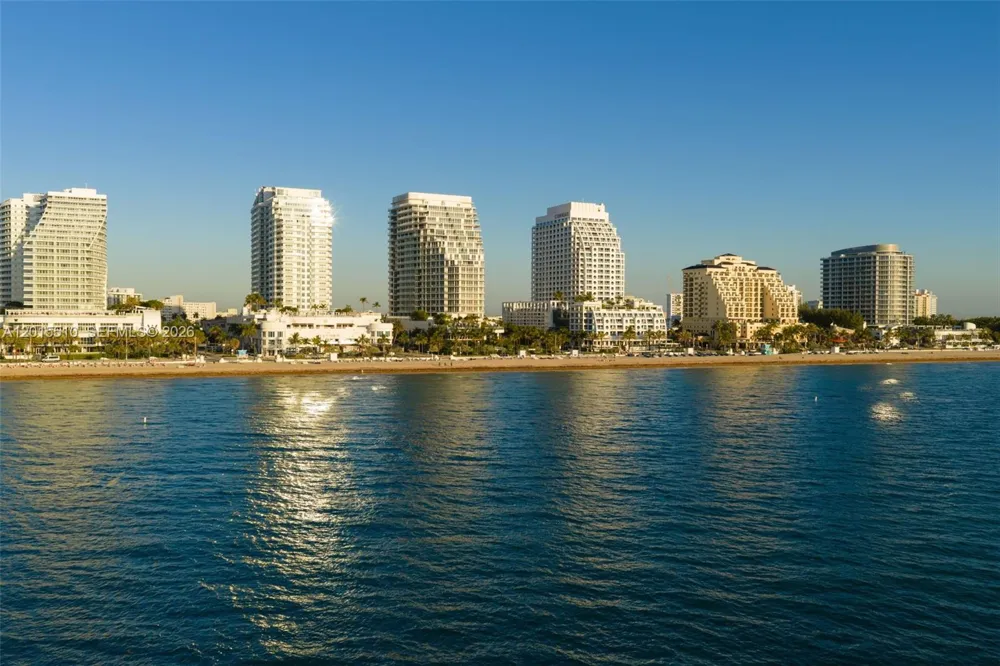 525 Fort Lauderdale Beach Blvd #702 Fort Lauderdale, FL 33304