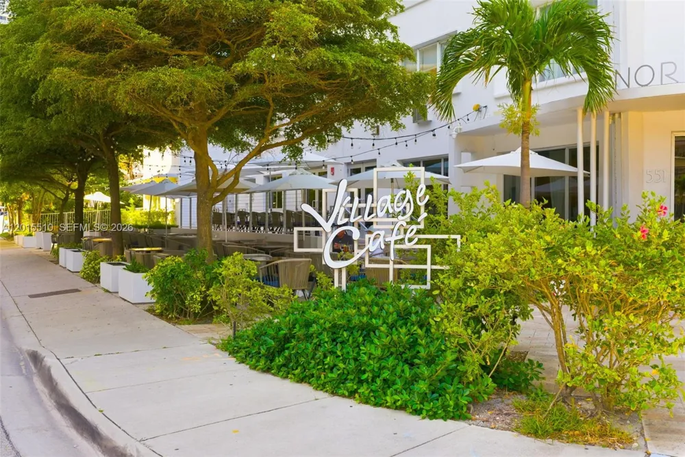 525 Fort Lauderdale Beach Blvd #702 Fort Lauderdale, FL 33304