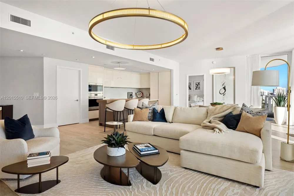 525 Fort Lauderdale Beach Blvd #702 Fort Lauderdale, FL 33304