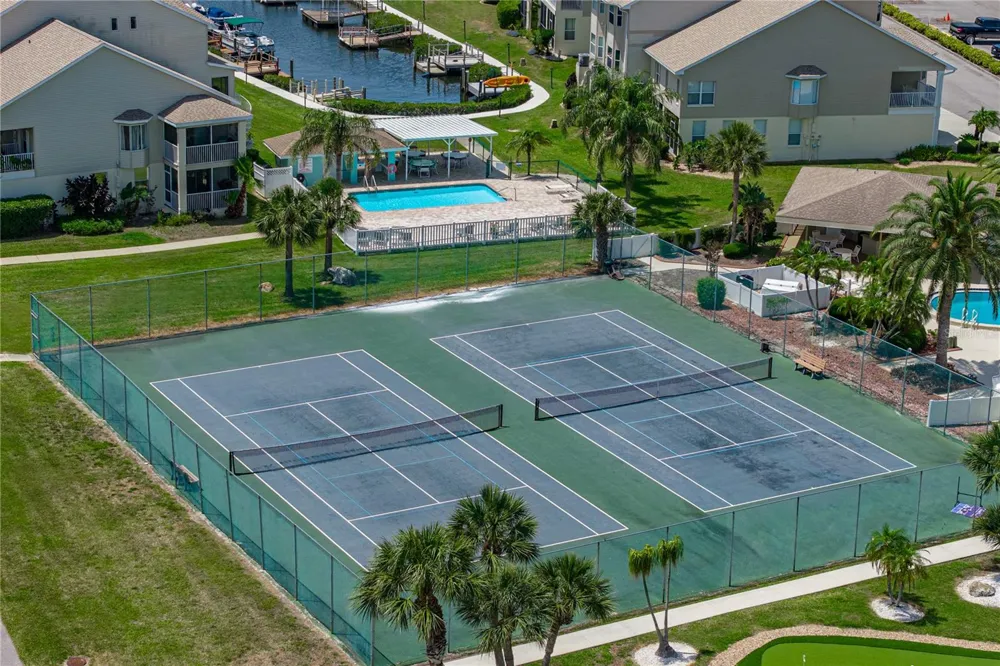 8150 BRENT STREET #725 Port Richey, FL 34668