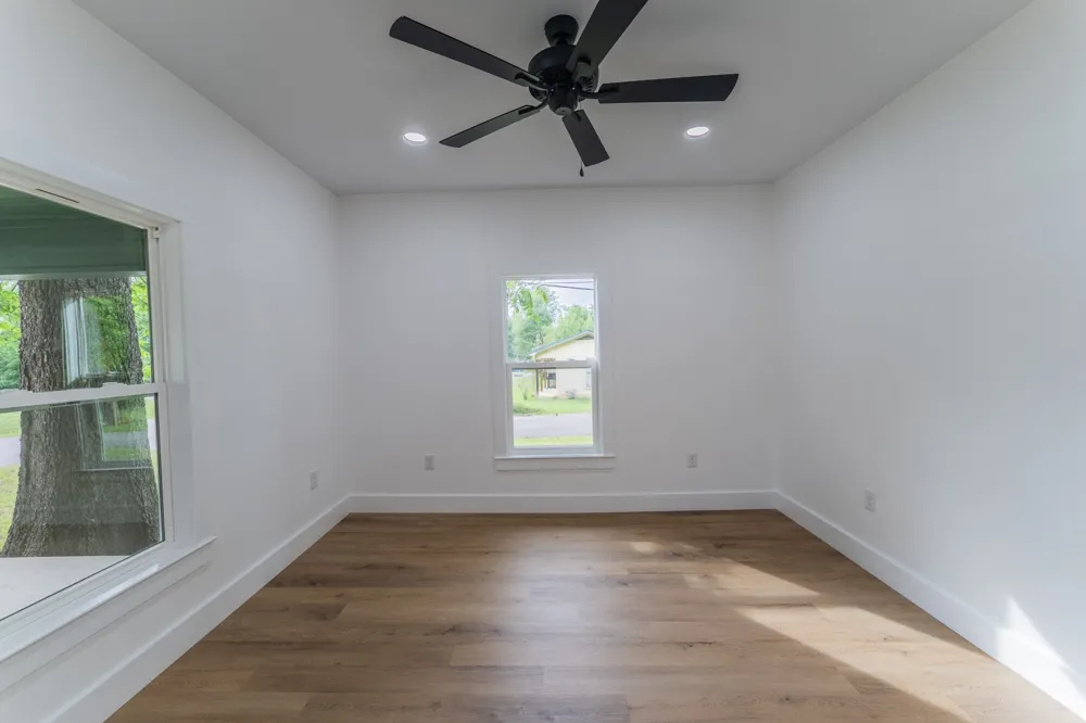 308 W Pine Street Winnsboro, TX 75494