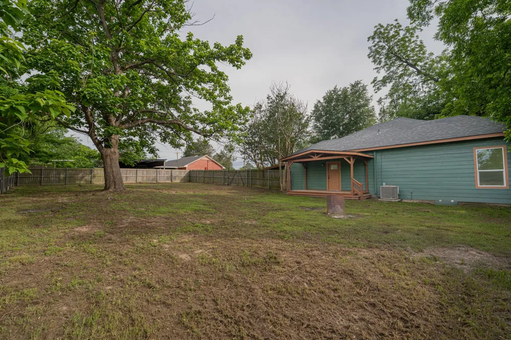 308 W Pine Street Winnsboro, TX 75494