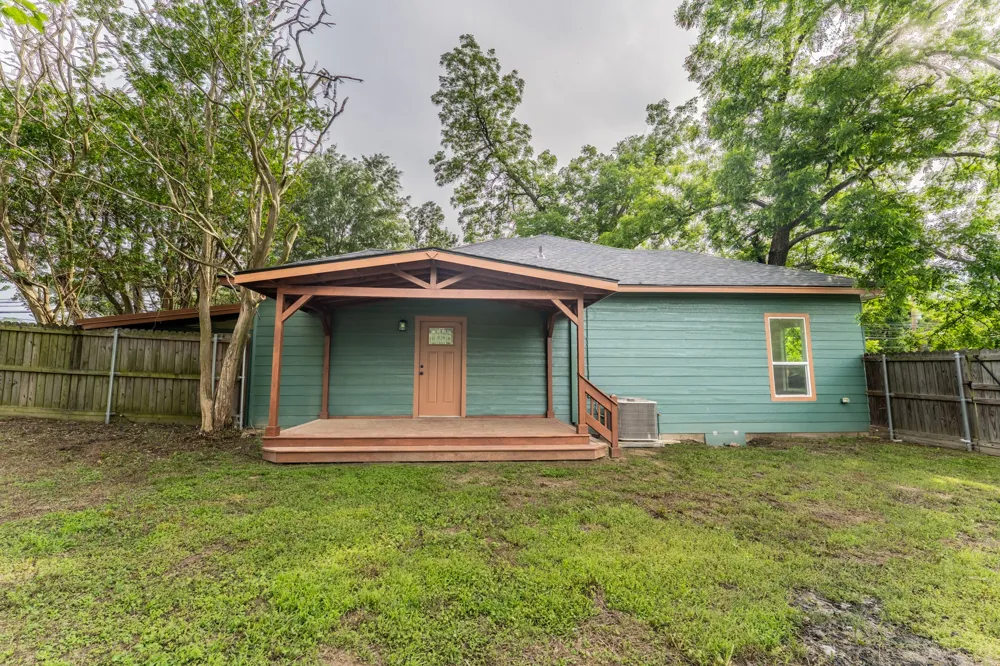 308 W Pine Street Winnsboro, TX 75494
