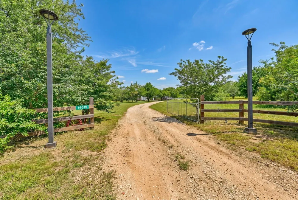 14619 Highway 36 S Somerville, TX 77879