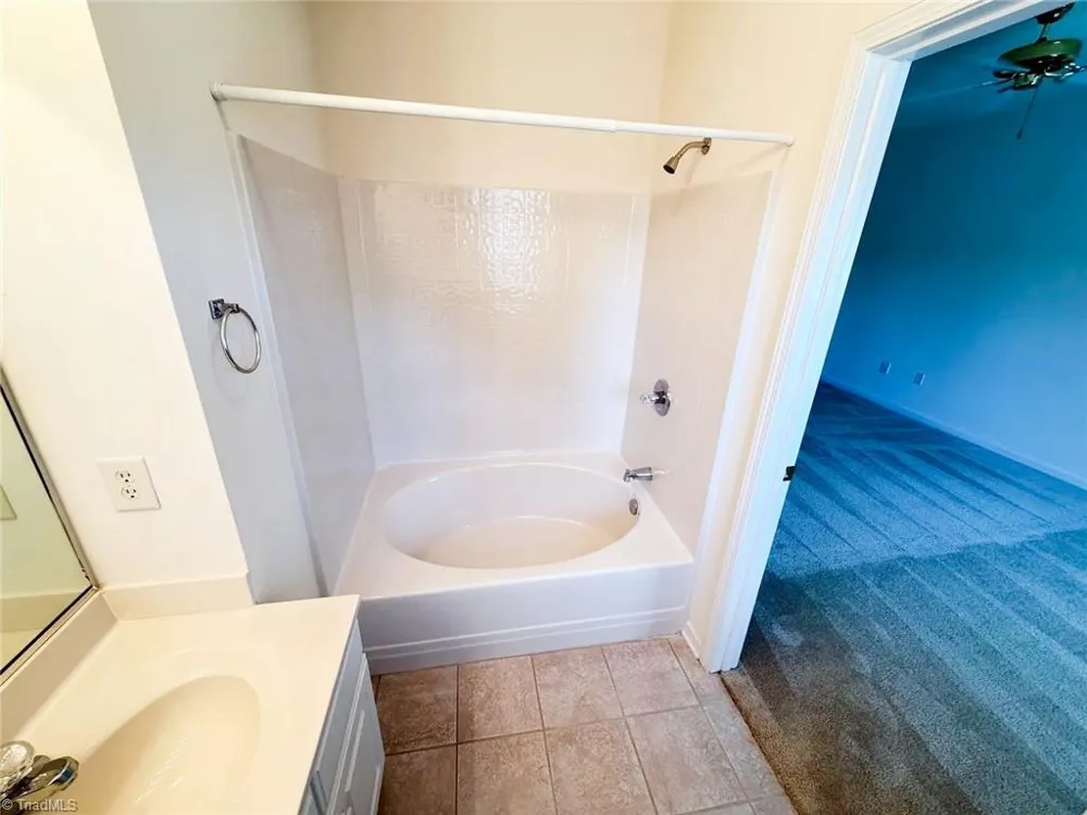 3710 Spanish Peak Drive #2B High Point, NC 27265