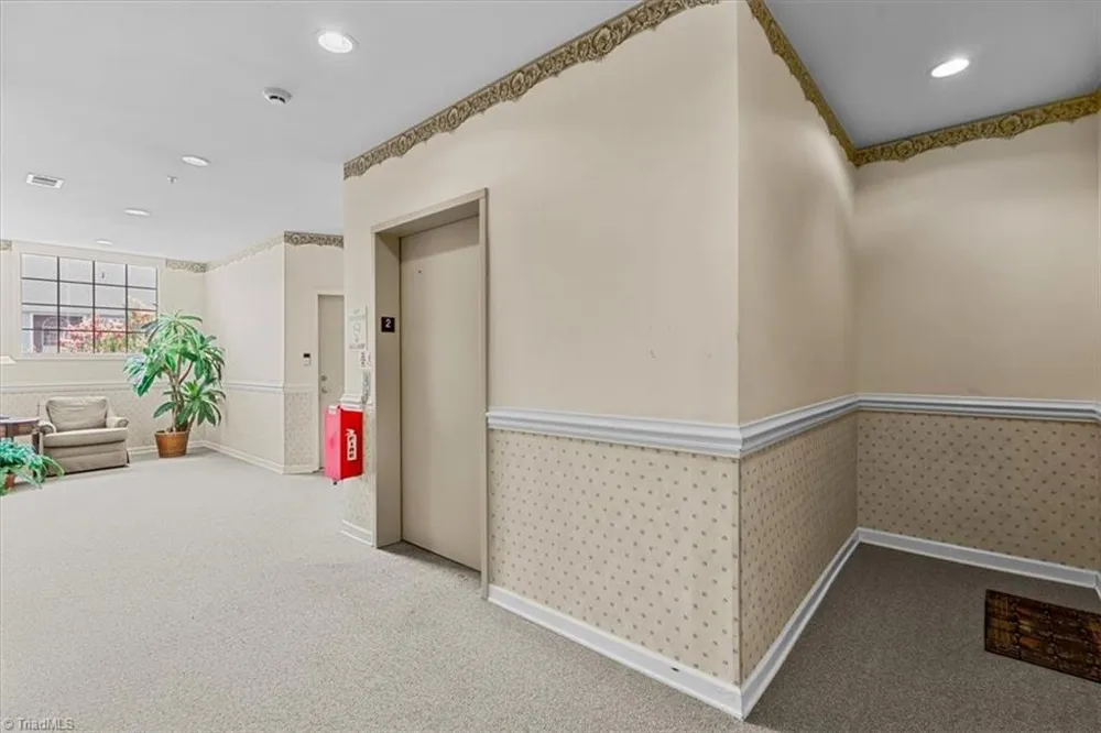 3710 Spanish Peak Drive #2B High Point, NC 27265