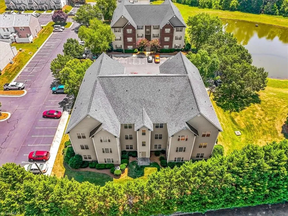 3710 Spanish Peak Drive #2B High Point, NC 27265