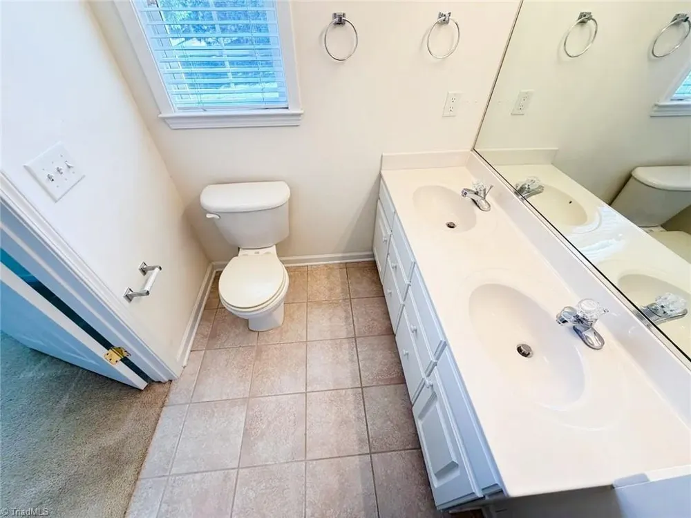 3710 Spanish Peak Drive #2B High Point, NC 27265