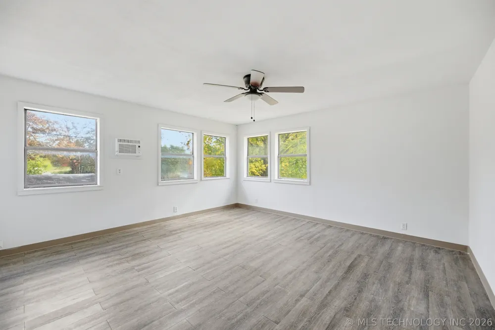 400 W Tulsa Avenue SE Spavinaw, OK 74366