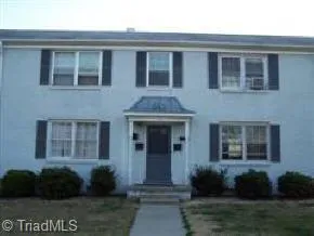 1400 Roslyn Drive