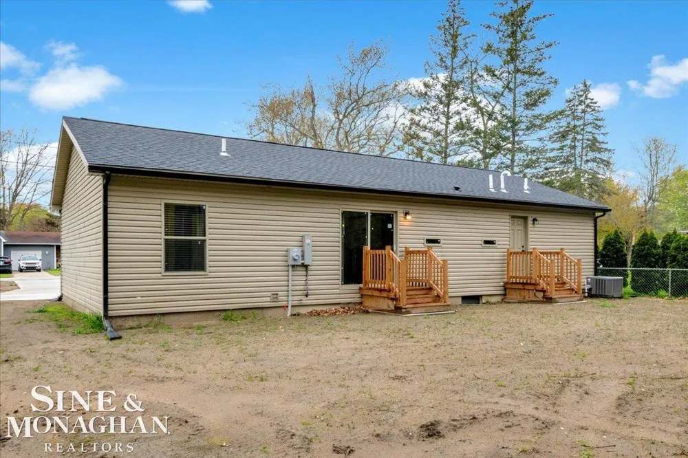 2060 Washington Street Algonac City, MI 48001