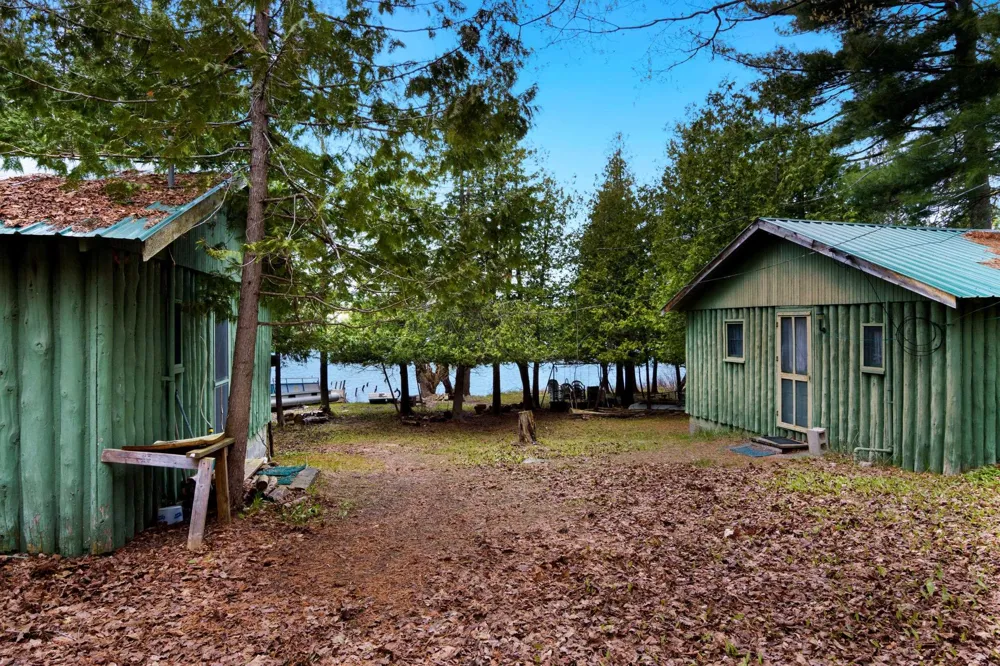 5322 Rushton Road Central Lake Township, MI 49622