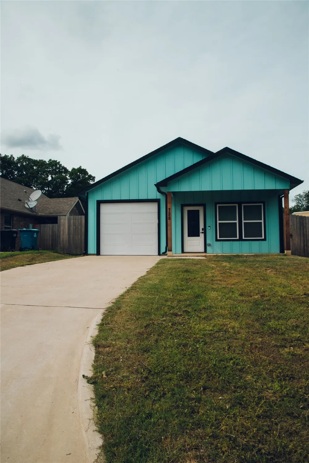 729 E Sears Street Denison, TX 75021