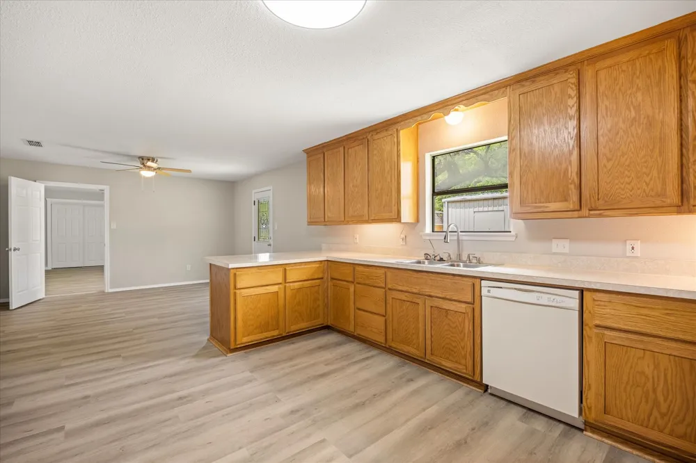 606 Nancy Drive Glen Rose, TX 76043