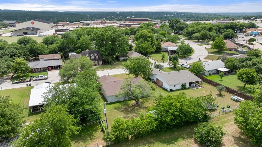 606 Nancy Drive Glen Rose, TX 76043