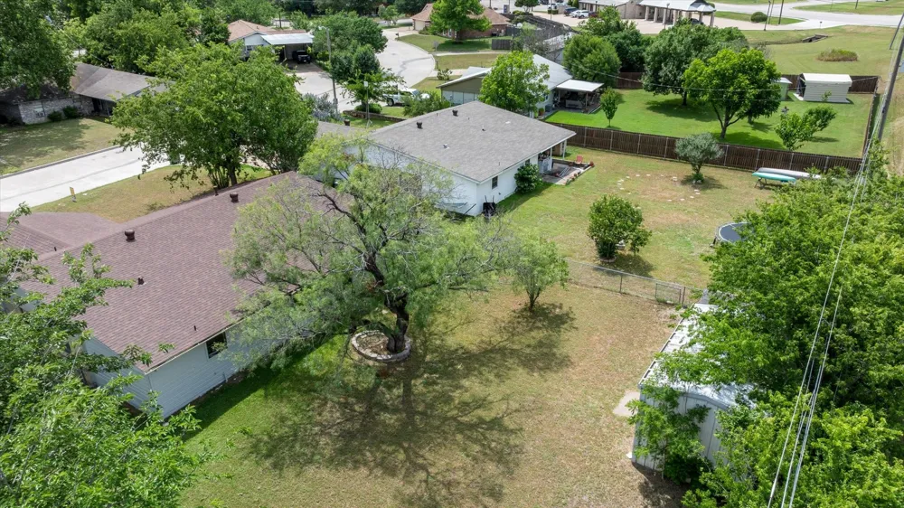 606 Nancy Drive Glen Rose, TX 76043